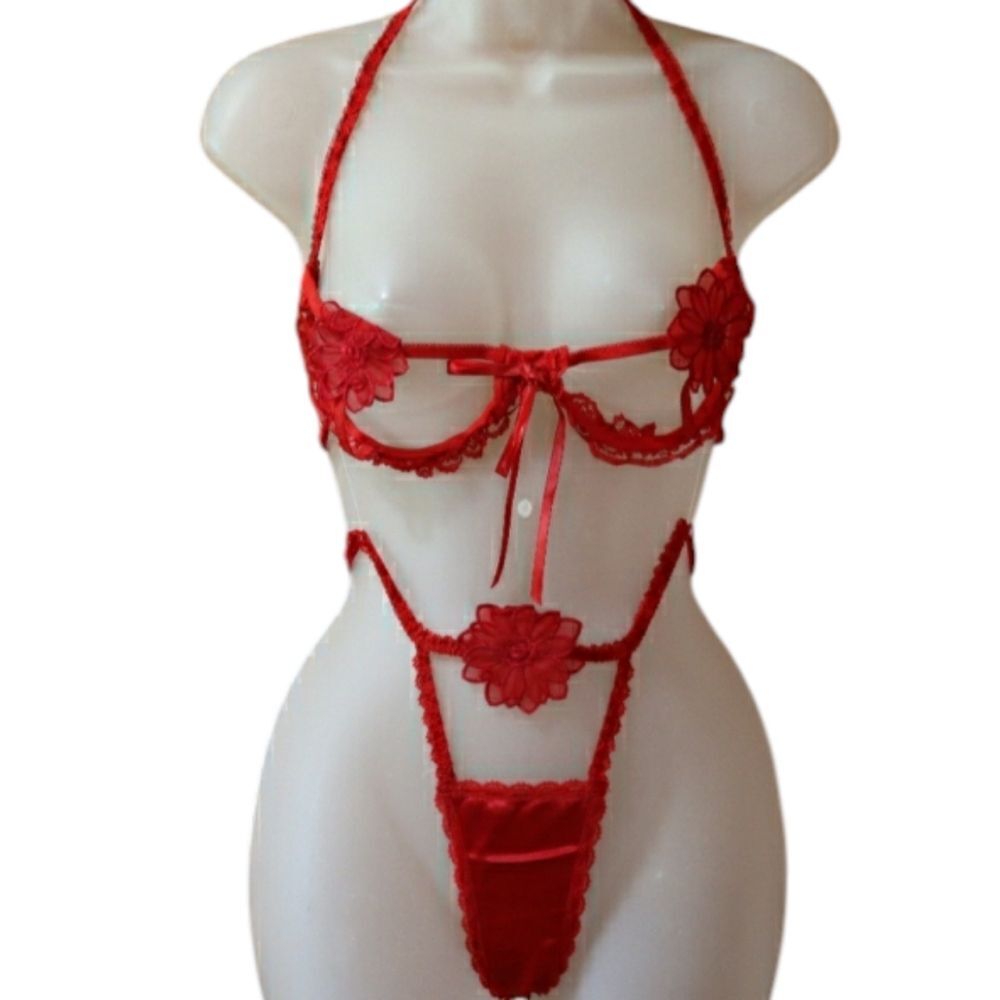 Frederick's of Hollywood Red Sexy Floral Cage Bra & Thong Lingerie Se…